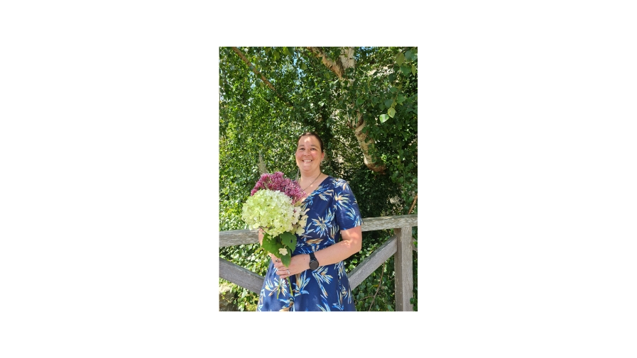 Jana resized 25/09/25 Jana resized 25/09/25